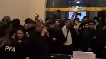 Conflicto universitario: tras la protesta por la Ley de Financiamiento, el Gobierno retiró a los estudiantes del Palacio Pizzurno