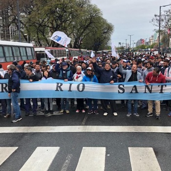 Como en La Plata, los trabajadores del Astillero fueron reprimidos afuera del Congreso