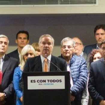 Solá lanzó su frente electoral y reclamó por la unidad opositora