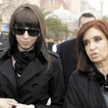 Cristina Kirchner vuelve al país y presentará ante la Justicia la historia clínica de su hija