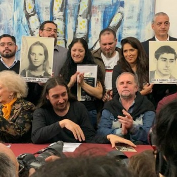 Abuelas de Plaza de Mayo presentó al nieto recuperado 130: Javier Matías Darroux Mijalchuk