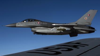 La OTAN envió aviones y barcos al este de Europa para reforzar la defensa frente a Rusia
