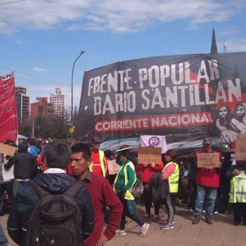 La Plata: la policía reprimió a cooperativistas que se manifestaban frente al Municipio