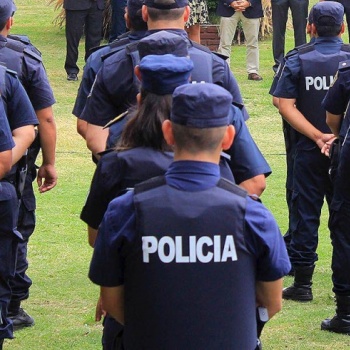 Policías de la bonaerense convocan a una retención de tareas para el lunes por reclamos salariales