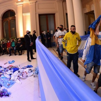 Fuertes críticas de la UCR al Gobierno por velar a Maradona en Casa Rosada