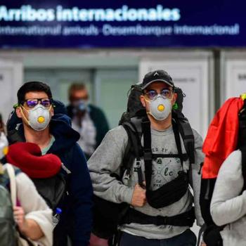 Alarma por las nuevas cepas:  se suspenden los vuelos de Brasil, Chile y México