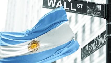 El Gobierno de Milei, en crisis: tras la derrota en la Provincia, se derrumban acciones argentinas en Wall Street