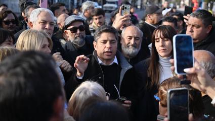 Con el foco en el voto, Kicillof desafió a Milei: “No es por redes, es en las urnas”