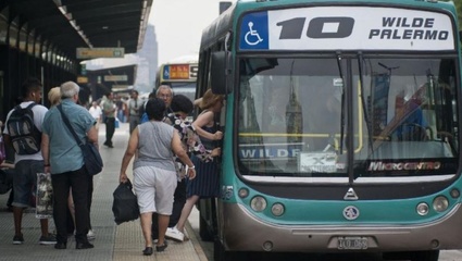 La Defensoría bonaerense rechazó el aumento de transporte por realizarse “de espaldas a la gente”
