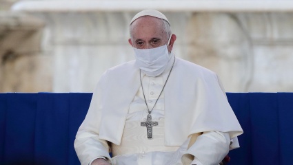 El Papa Francisco fue vacunado contra el coronavirus en el Vaticano