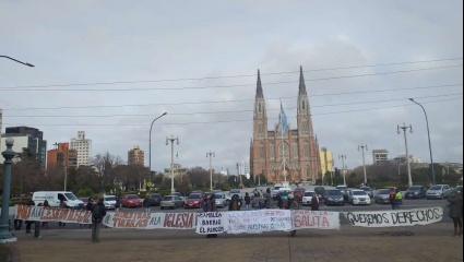 Vecinos de El Rincón reclaman a Garro por la cesión ilegal de tierras a la iglesia: “Queremos derechos, no caridad”