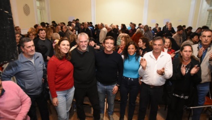 A 39 años del retorno a la democracia, Unidad Radical homenajeó a Alfonsín en un acto