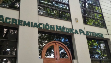 Conflicto con IOMA: Agremiación Médica Platense denuncia “discriminación” mientras la obra social hace otros acuerdos