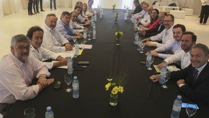 Vidal y su gabinete se reunieron en Saladillo con el fondo educativo y el presupuesto como eje