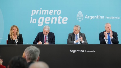 Alberto Fernández encabezó la firma de un convenio para fortalecer la formación de fuerzas policiales