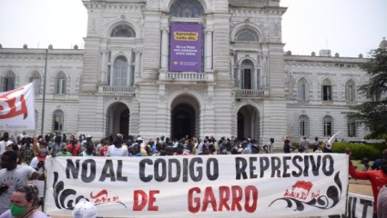 Trabajadores precarizados contra el Código de Convivencia de Garro: “Criminaliza toda actividad callejera”