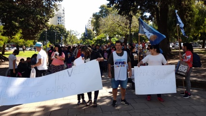 Manifestación frente a la Municipalidad por la “situación desesperante” de los edificios en La Favela