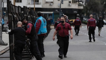 Axel Kicillof describió como “violencia mafiosa” la agresión policial a Máximo Kirchner