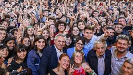 Acompañado por Pepe Mujica, Alberto Fernández anunció que en caso de ser electo creará el Ministerio De La Mujer