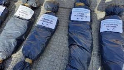 Enviaron a Comodoro Py la denuncia por las bolsas mortuorias en Plaza de Mayo