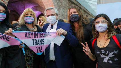 Entró en vigencia el cupo laboral travesti-trans: cómo funcionará