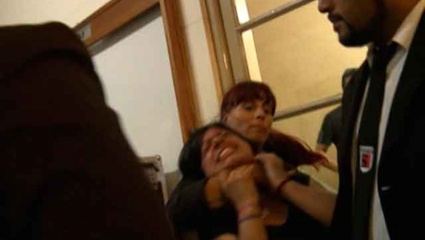 Insólita agresión a periodista durante Argentina Debate