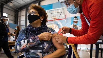 Más de 5 mil voluntarios se anotaron para el ensayo que evaluará la combinación de vacunas