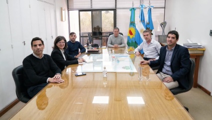 Fernando Gray se reunió con representantes de Frávega, que prevé ampliar sus instalaciones