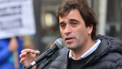 Gabriel Solano renunció a su banca en la Legislatura porteña