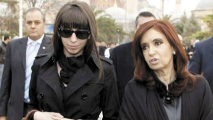 Cristina Kirchner vuelve al país y presentará ante la Justicia la historia clínica de su hija