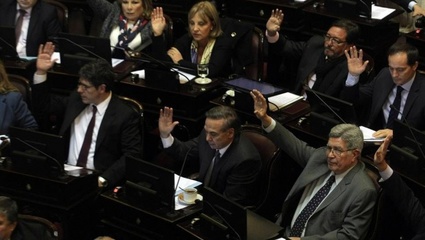El peronismo aprobó la ley antidespidos. Fracaso de Cambiemos en el Senado.