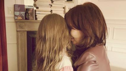Florencia Kirchner compartió una postal familiar de su hija y Cristina: "Lo que más quiero"