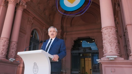 Alberto Fernández: “Queremos poner en valor el aporte de la mujer para el desarrollo de nuestra sociedad”