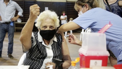 Desde este miércoles, todos los grupos prioritarios tienen vacunación libre en provincia de Buenos Aires