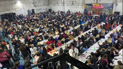 En Berisso, las madres festejaron su día con un agasajo para 700 familias