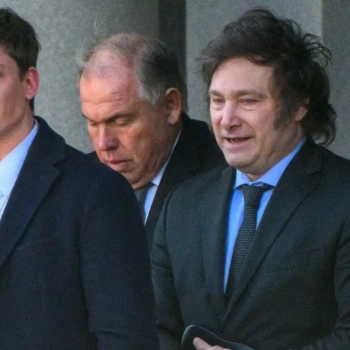 Milei anticipó el advenimiento de Santiago Caputo al Gabinete y encara los desafíos post electorales