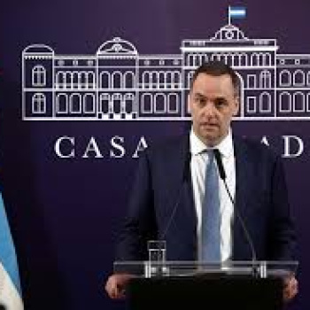 El "Plan Platita" de Adorni: crecen las dudas por el financiamiento de sus propiedades con dólares de "desconocidas"