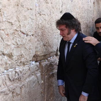 Milei recibió la “bendición” de la policía en Jerusalén mientras Argentina se hunde en la miseria