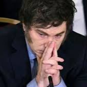 El desgaste político relega al Presidente en la consideración de su propio núcleo electoral