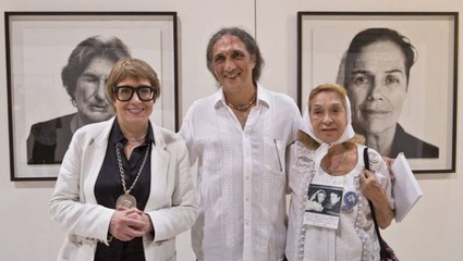 Parodi inauguró “Madre. 1983-2013. 30 años de democracia”