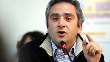 Para Larroque  el ataque de Clarín a Máximo Kirchner es “contra la política"