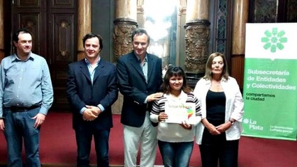 Junto a autoridades de la Universidad, el municipio distinguió a estudiantes latinoamericanos