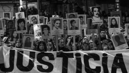 Miles de uruguayos participan en la Marcha del Silencio