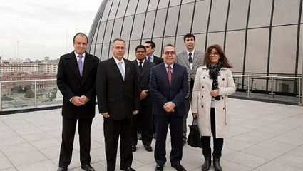 Diplomáticos cubanos visitaron el Centro Cultural Kirchner
