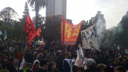 Imágenes de la masiva marcha contra la Emergencia Administrativa de Vidal
