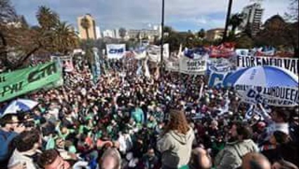 Escandalosa sesión en la Cámara de Diputados de la provincia de Buenos Aires.