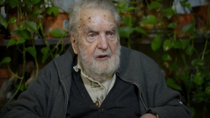 Osvaldo Bayer: “Veo un futuro muy peligroso para la argentina”