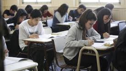 Los gremios docentes piden la suspension del "Aprender 2016"