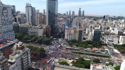 Marcha multitudinaria con sabor a poco