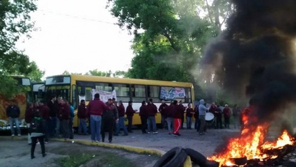 Chóferes a Garro: “hay miles de personas que toman el colectivo todos los días y necesitan que funcione. De usted depende esto”